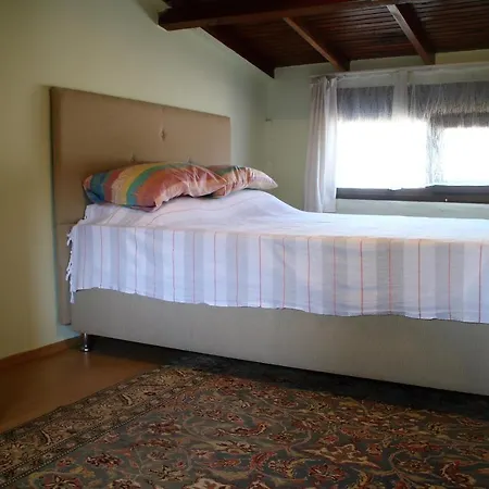 Kusadasi Merkezde Villa * كوشاداسيه