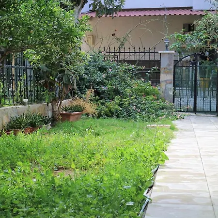 Kusadasi Merkezde Villa كوشاداسيه